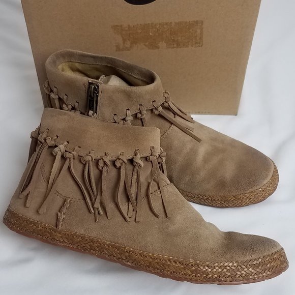 ugg shenendoah moccasin booties